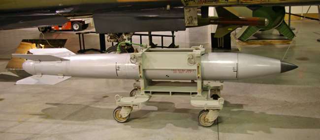  L'INFO DU JOUR... - Page 22 B61-11_tactical_nuclear_bomb