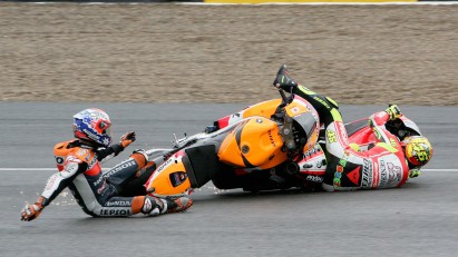 Moto GP- Saison 2011 - - Page 20 Crash_stoner_rossi008_preview_medium_169