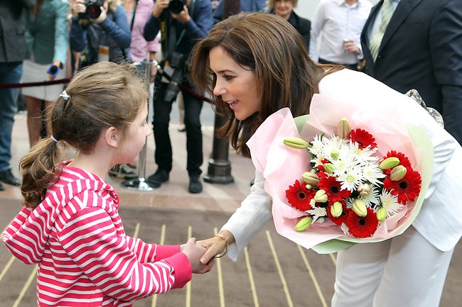 SHUT THE HELL UP ABOUT AUSTRALIA!!! - Page 20 028860-princess-mary-tours-australia