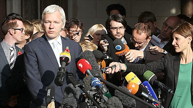 Why NO Reviews of David Icke PREACHING in MELBOURNE Oct 2011? 051423-julian-assange