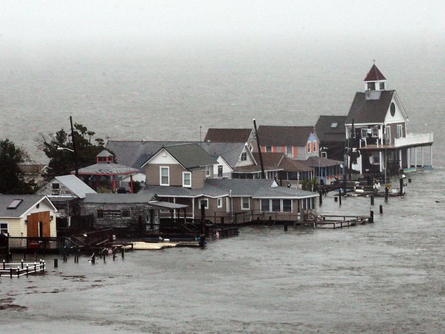 إعصار ساندي متابعة بالصور والفيديوهات : تغطية مستمرة تابعونا 492883-sandy