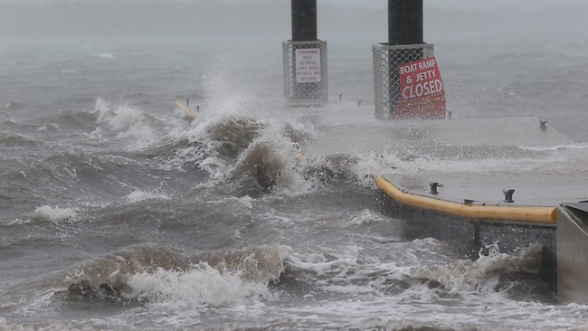 Earth Changes 2013 - Daily Updates - Page 38 816431-queensland-floods-golden-beach