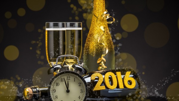 Bonne Année à tous  2016-tic-tac-horloge-champagne-bonne-annee-600x338