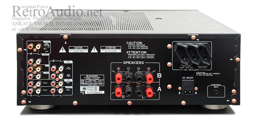 Pioneer A702R integrated amplifier made in Japan SOLD Pioneer-A702_2