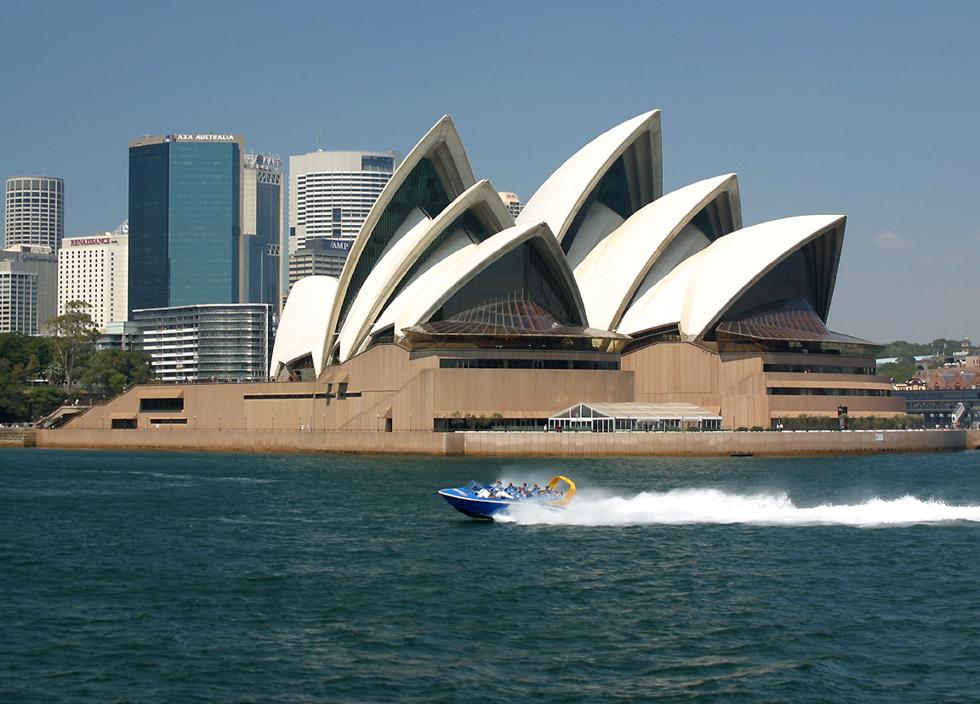 The places you'd really want to go in your life SydneyOperaHouseAndSpeedBoat