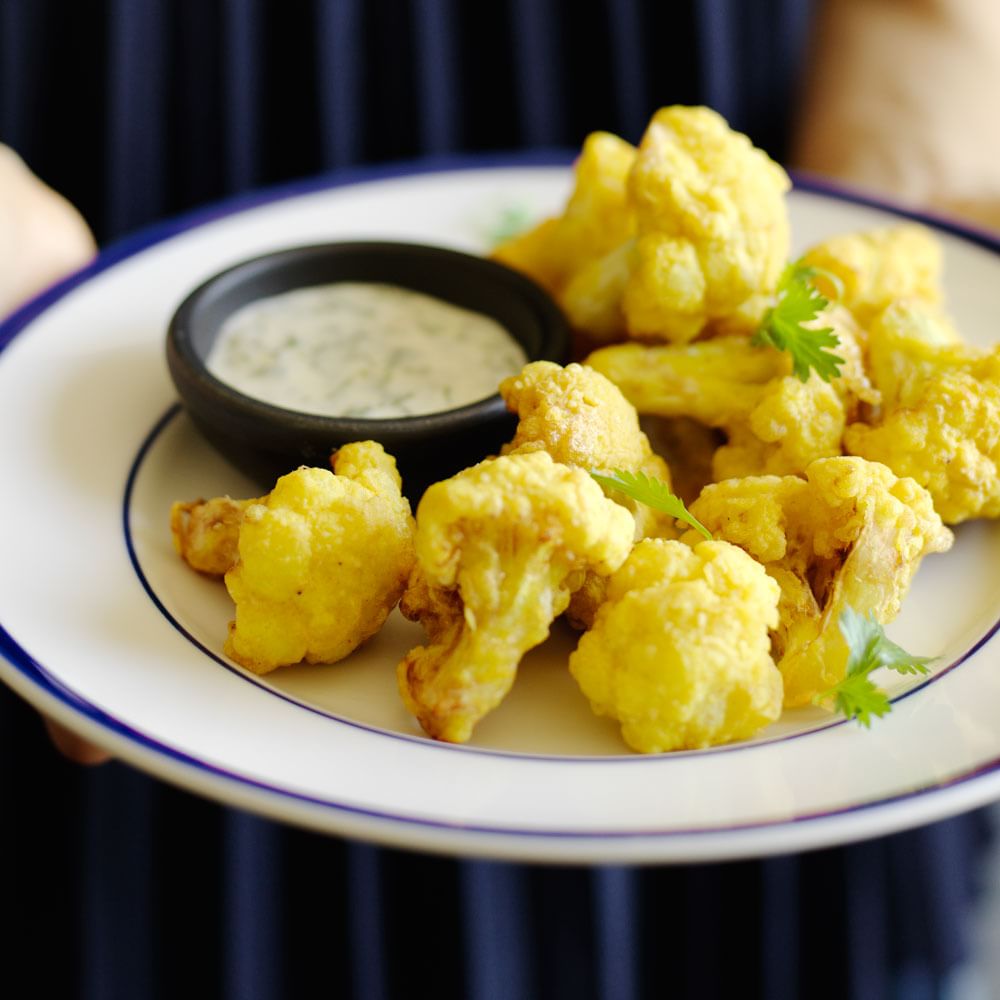 Fried Cauliflower with Creamy Cilantro Sauce Img5l