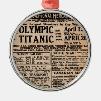 Déco Titanic de Noël Titanic_newspaper_ad_round_metal_christmas_ornament-rd7bb949d64524e81b3c10f6eff5e2a86_x7s2s_8byvr_324