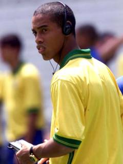 صور رونالدو Ronaldinho_003