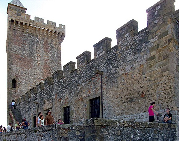 Châteaux - château des Milandes + autres.... 05-Chateau-de-Foix-entree-du-chateau