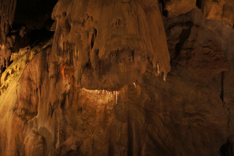 LIEUX INSOLITES,ORIGINAUX,MÉCONNUS en France(suite) LA-CLOCHE