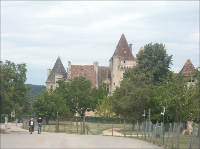 Châteaux - château des Milandes + autres.... LENTREE-DU-CHATEAU