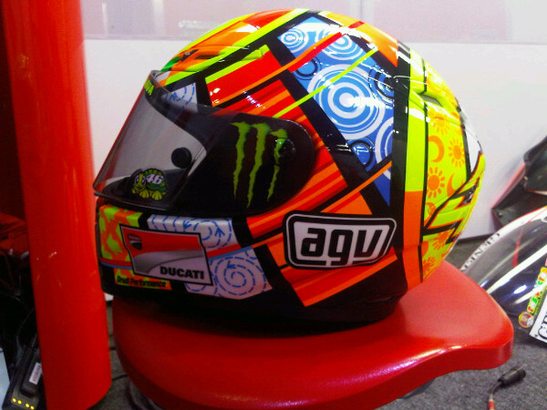 2011 motogp class Rossi-helmet-1