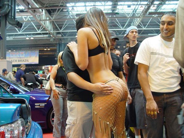 Girls & cars 03_show_girls