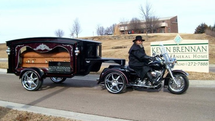 Une sacrée bécane . Humour-drole-insolite-transport-moto-harley-davidson1