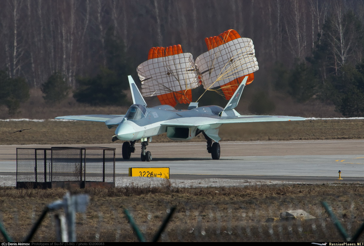 Sukhoï PAK-FA / T-50 - Page 8 206083