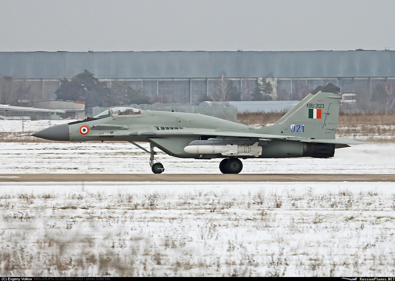 FUERZA AÉREA DE LA INDIA - Página 9 080180