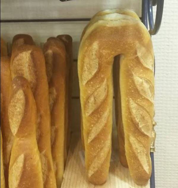 et vive les bretons Pliee-en-deux-la-baguette-est-faite-pour-se-glisser-sans-encombre-dans-un-sac-a-dos-capture-d-ecran-facebook-boulangerie-le-darz-1479741643