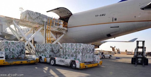 مغادرة أول طائرة إغاثة سعودية إلى تونس 174733979731