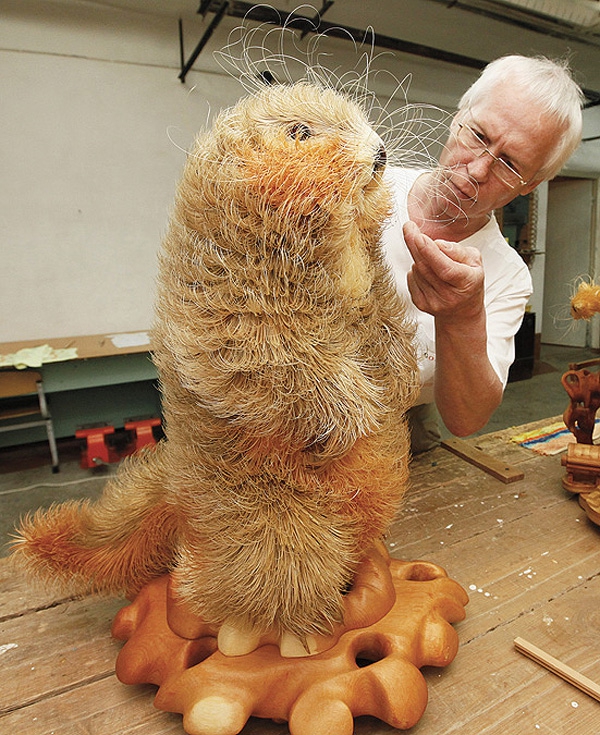 Sorprendentes esculturas con virutas de cedro Bobkov03