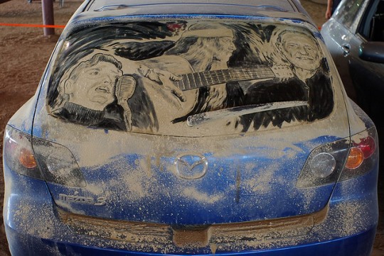 Scott Wade dibuja en los coches sucios 27_dirty_car_art_creativing