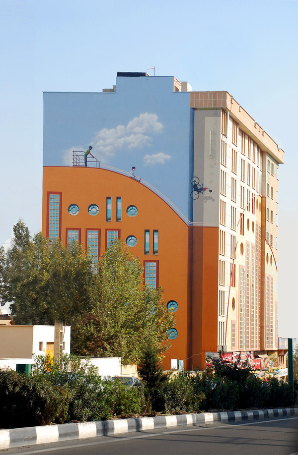 Los fantásticos murales de Mehdi Ghadyanloo 006