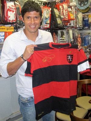 Fábio Luciano lança camisa comemorativa Lancamento_camisa_fabioluciano04_gcom_62