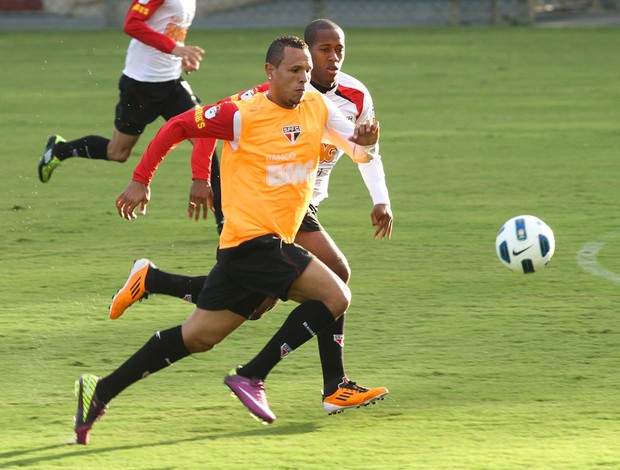 [Futebol]Luis fabiano volta a treinar. Fabuloso