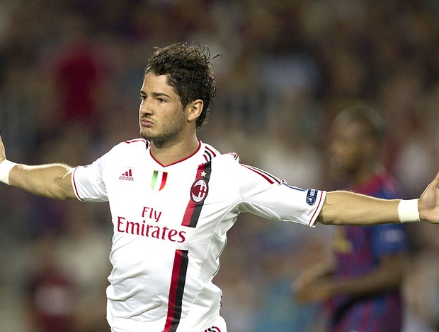 Pato e Thiago Silva garantem empate heroico para o Milan diante do Barça Pato_milan2_efe_95