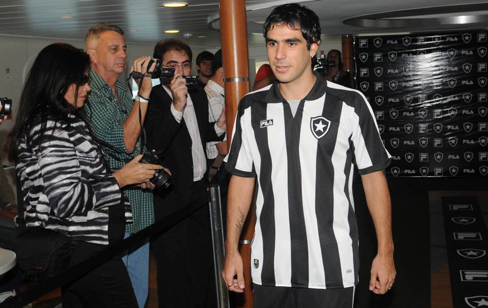 Botafogo - Camisas 2010 Novo_uniforme_botafogo9_and.jpg_950