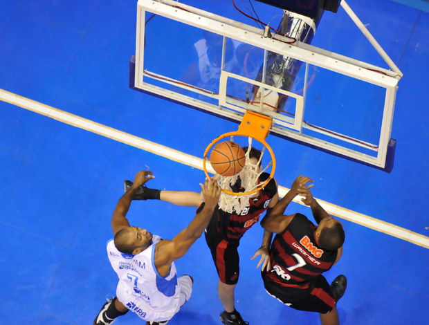 [NBB] Brasília respira e faz 1 a 1 na série decisiva do NBB contra o Flamengo Estevam_guilherme-teichmann07_cadugomes