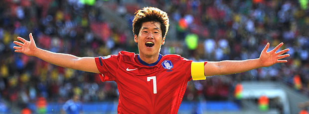 Coreia do Sul bate o tambor, domina os gregos e vence sem sustos: 2 a 0 Parkji-sung2_get_620