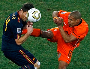 Copa do Mundo 2010 - Página 2 Nigeldejong_reu.jpg_30