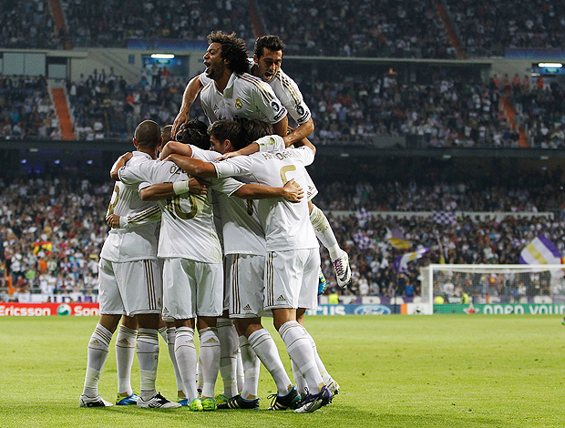 Sem precisar do brilho da dupla CR7 e Kaká, Real Madrid goleia o Lyon Realmadrid_ap62