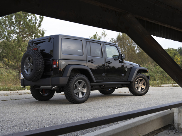 Jeep anuncia edição do Wrangler 2011 inspirada em COD BLACK OPS Jeep-3