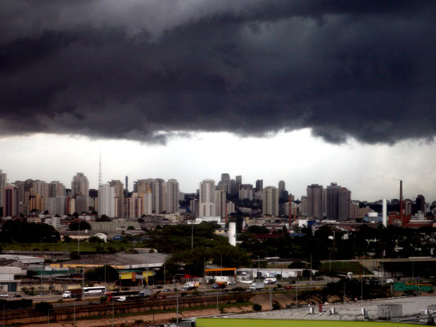 [Geral] Defesa Civil amplia alerta para deslizamento em SP Chuva_