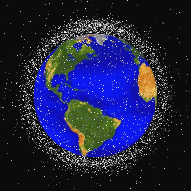 Estudo alerta para risco do lixo espacial ao redor da Terra Space-junk_fran