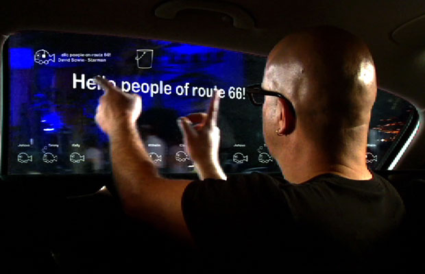 O futuro dos carros: GM está desenvolvendo veículo com janelas interativas. Gm_pond_windowapp