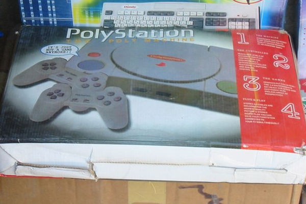 Conheça os dez consoles mais alternativos e inusitados de todos os tempos! Polystation