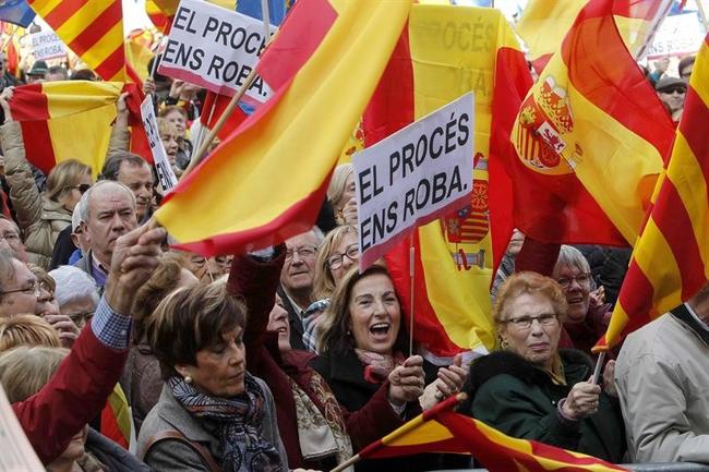 Domingo 31 Enero concentración 12h pz San Jaime, muy importante 'EL PROCESO NOS ROBA"  Sociedad_civil_catalana_31012016