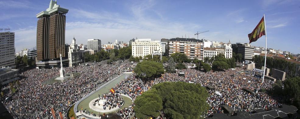 El PP la caga, para variar. 985-panoramica-colon-victimas-efe-271013-22222