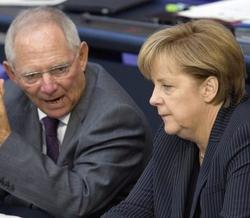 Alemania da por fracasada la cumbre para salvar el euro a cuatro días de su inicio 250_0_merkel_schauble_dentro