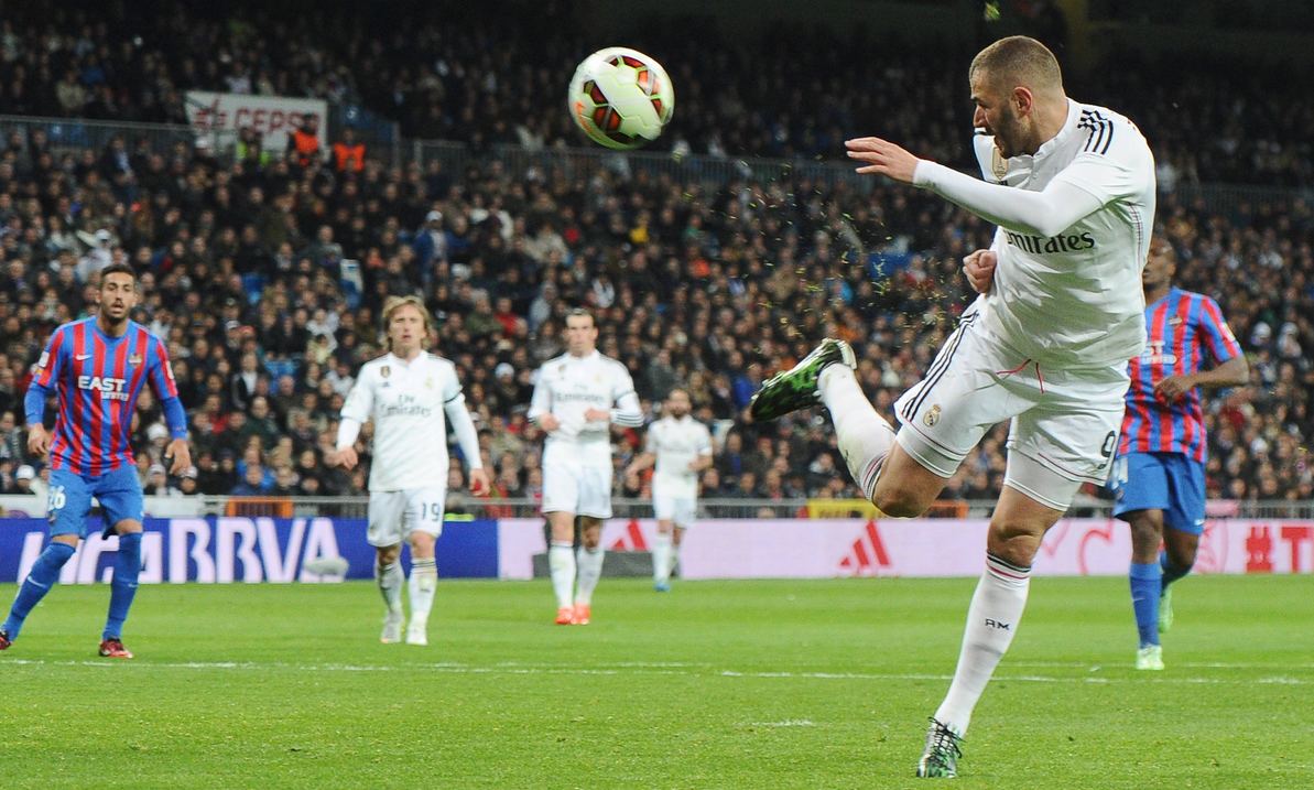 El hilo de los popuheads futboleros - Página 9 Benzema-espuela-160315