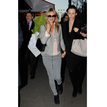  أنآآقة لآْ حدودٍِ لهآآآ حََصْْرٍٍي Kate-moss-a-paris-10393566dytnk_2041