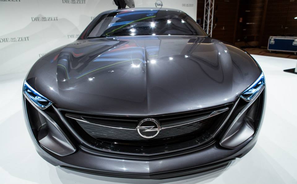 [ Actualité : Nouveauté ] Opel Monza concept, le manifeste du blitz Opel-monza-concept-2013-08-10988623tdizj