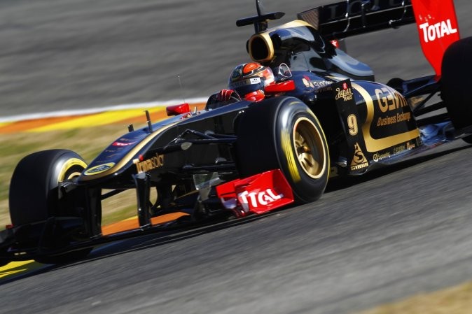 [Formule 1] Saison 2011 Renault-devient-lotus-renault-et-s-habille-d-or-et-de-noir-si-on-10398824uwsfw_1915