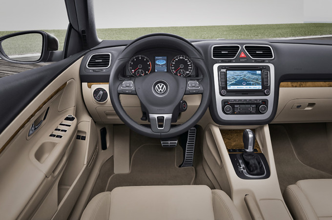  سيارة  Volkswagen Eos بالصور Volkswagen-eos-10330840zyzlr_1915