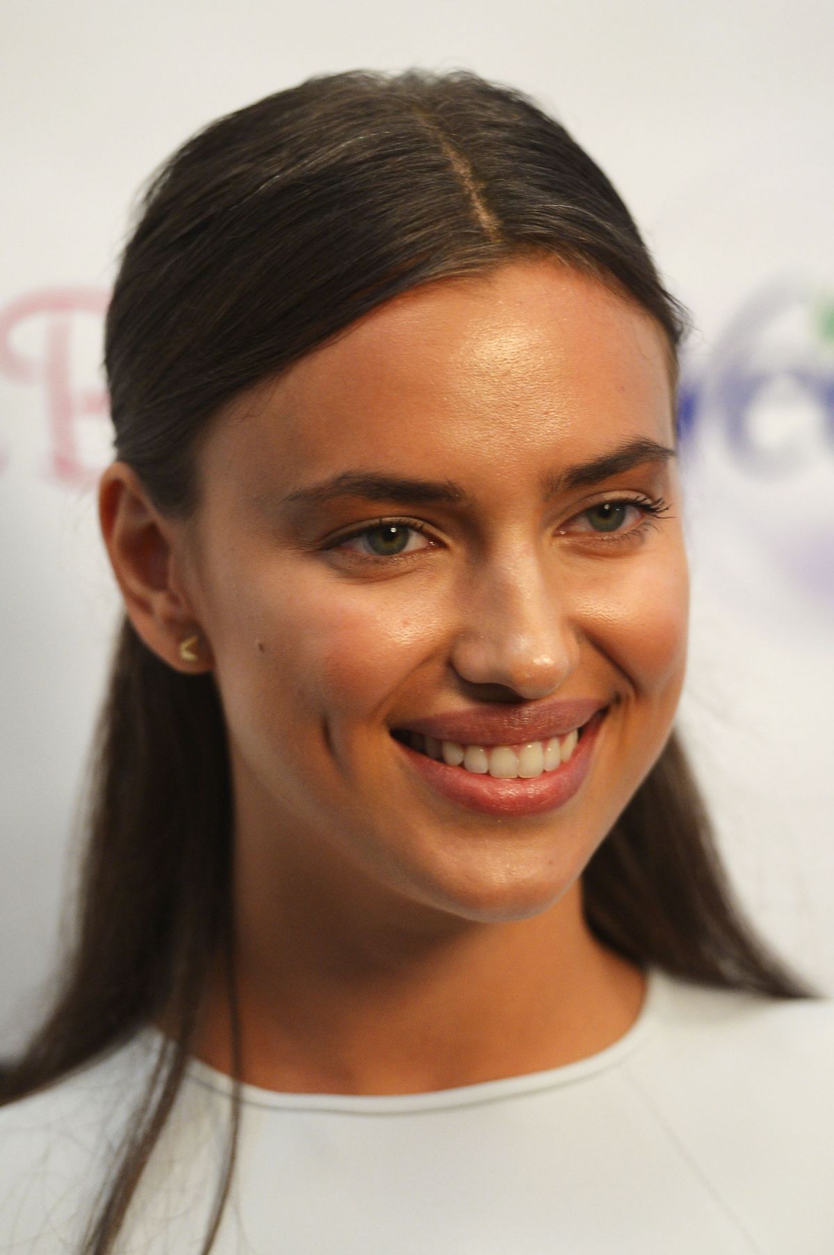 Ana Brenda Contreras Vs Irina Shayk 06e850f1a5ed