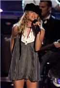 Стейси Фергюсон (Ферги, Stacy Ferguson (Fergie) 2007 Teen Choice Awards - Show (10xHQ) 7f93195d7954t