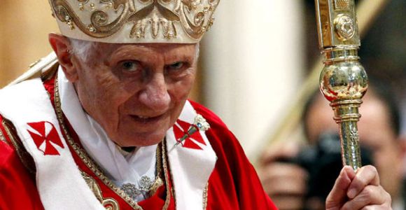 El Papa Benedicto XVI renuncia Papa-2-efe