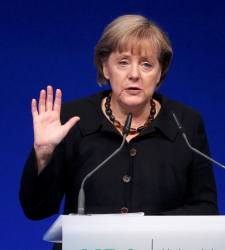 Merkel: Rajoy tiene un mandato claro para realizar reformas Merkel-francfort